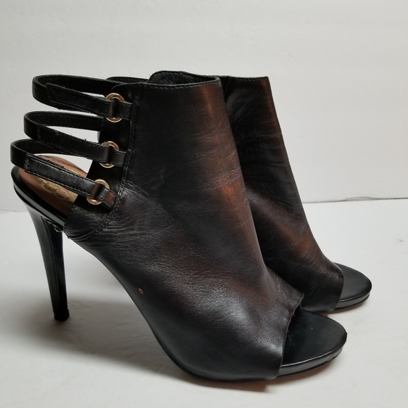 Vince Camuto Shoes - Vince Camuto Black Heels